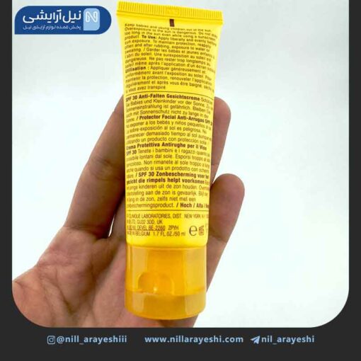 کرم ضد آفتاب بی رنگ ضد چروک کلینیک 50 میل spf30