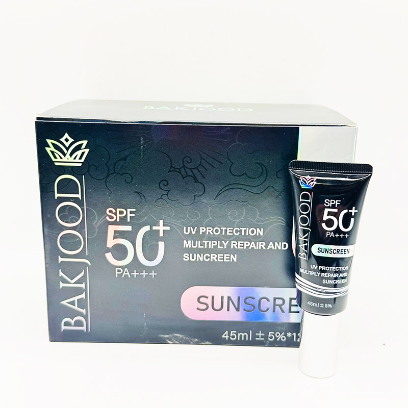 ضد آفتاب تیوپی بی رنگ SPF50 بک جود کد B209