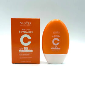ضد آفتاب بی رنگ spf50 ویتامین C سادور 50 میل کد SD84217